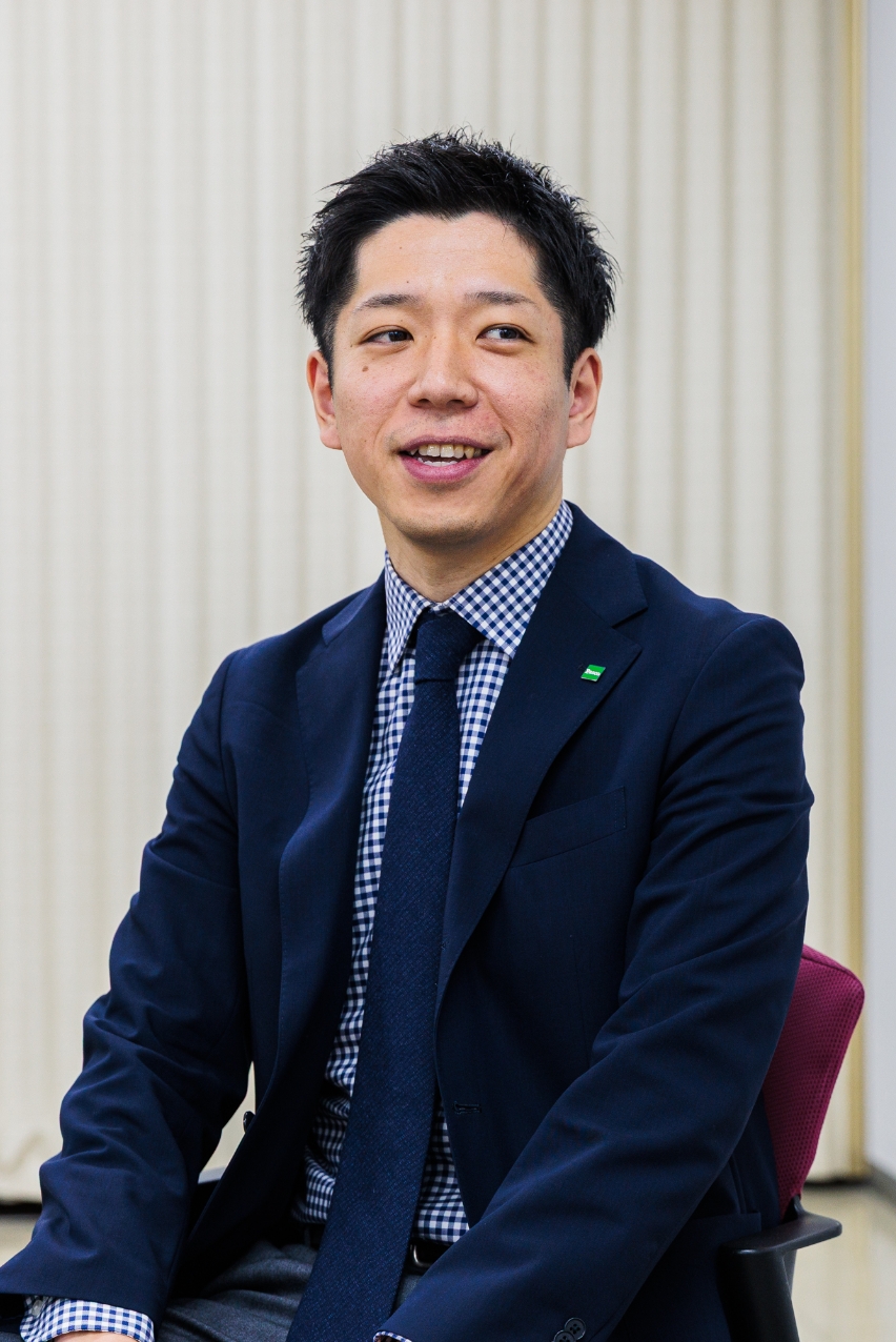 業務が大変なときもあると思いますが、どのように乗り越えるのですか？